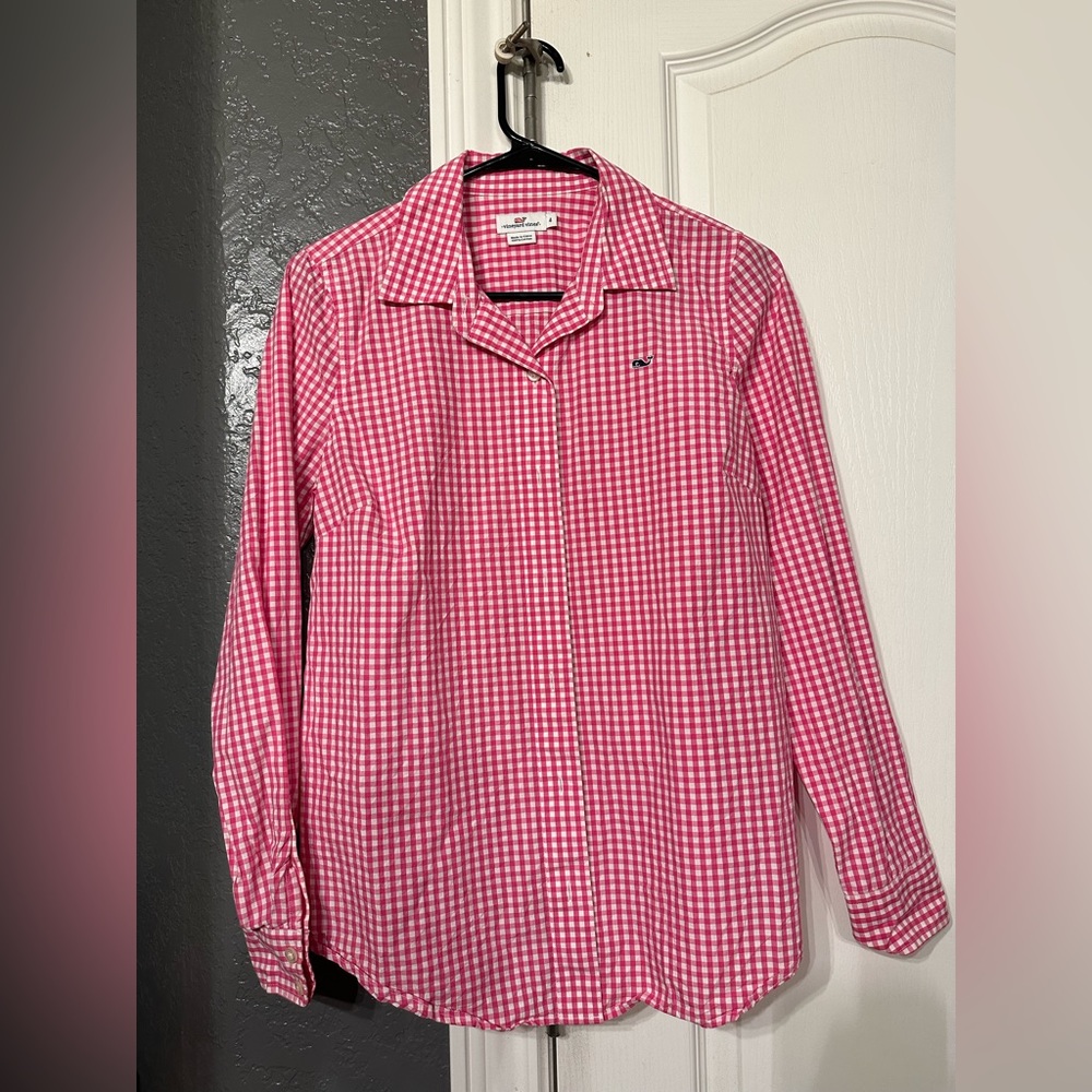 Vineyard Vines button up blouse